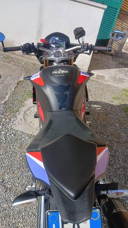 Aprilia Tuono V4 R APRC (2011 - 13) (5)