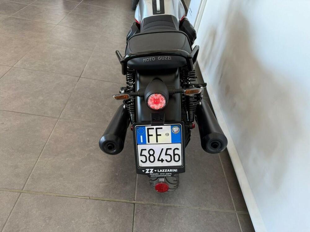 Moto Guzzi V7 850 Stone Special Abs (2021) (4)