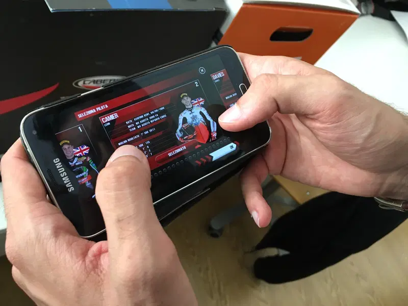 Grazie alle licenze ufficiali, ci immergiamo completamente nella "vera" stagione della Superbike 2016