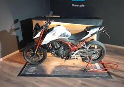 Honda CB 750 Hornet (2023 - 24) usata