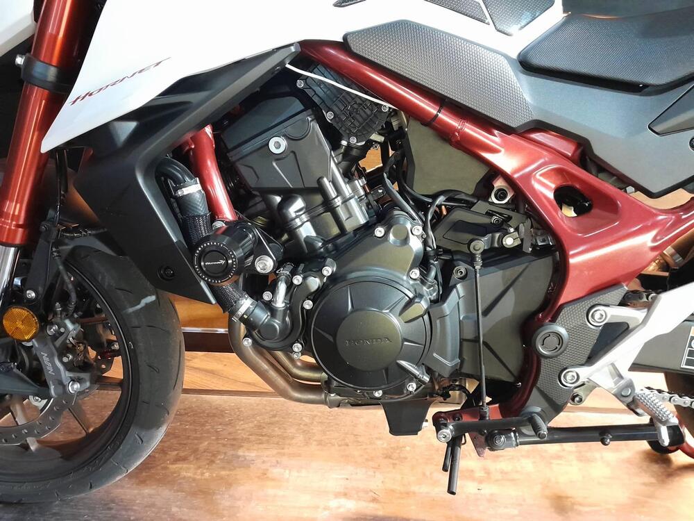 Honda CB 750 Hornet (2023 - 24) (3)