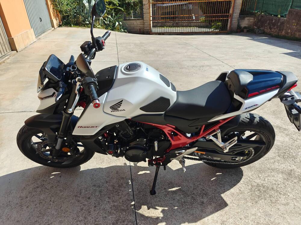 Honda CB 750 Hornet (2025) (2)