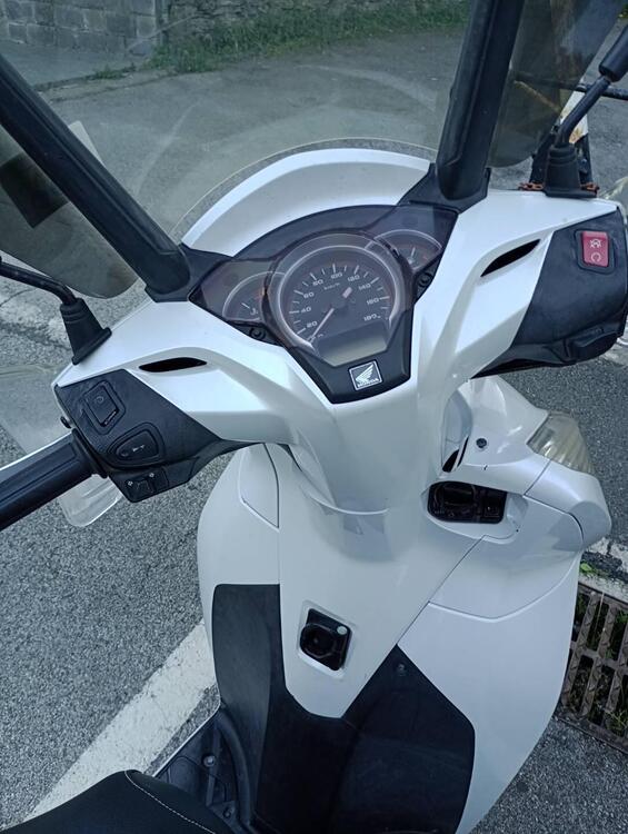 Honda SH 300 i ABS (2016 - 20) (2)