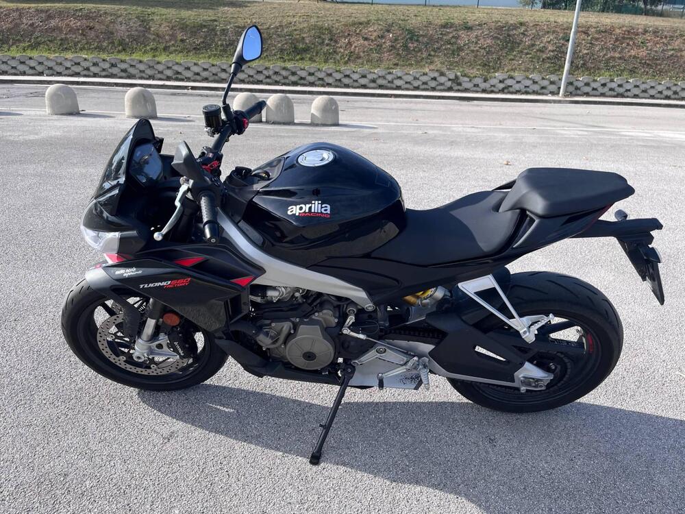 Aprilia Tuono 660 Factory (2022 - 24) (2)