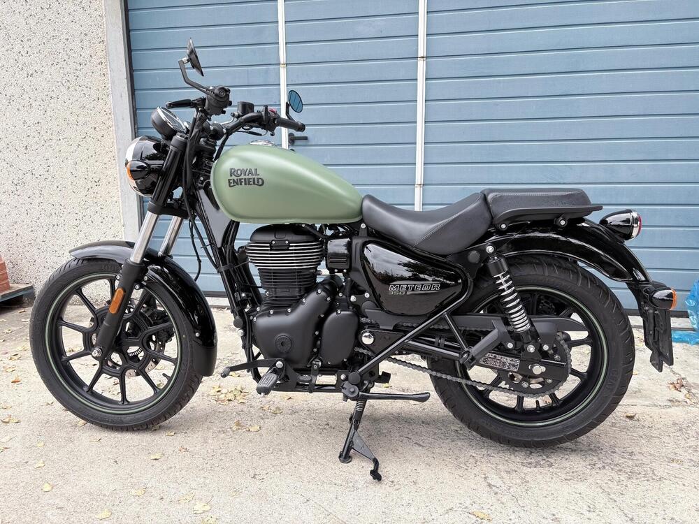 Royal Enfield Meteor 350 Fireball (2021 - 25)