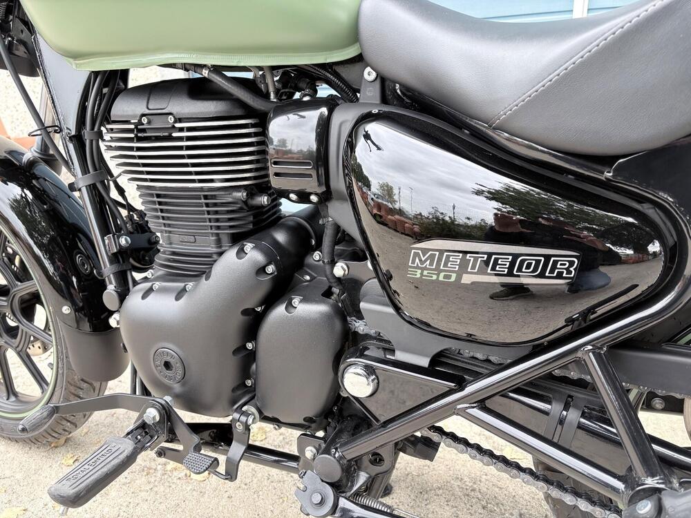 Royal Enfield Meteor 350 Fireball (2021 - 25) (2)