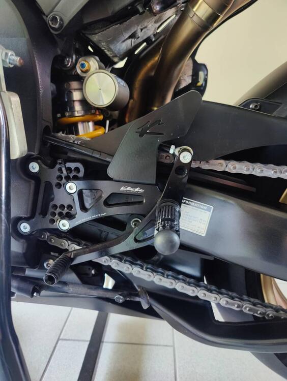 Yamaha YZF R1 (2007 - 08) (2)