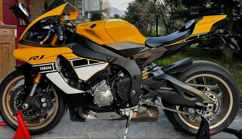 Yamaha YZF R1 60th Anniversary (2015 - 16)