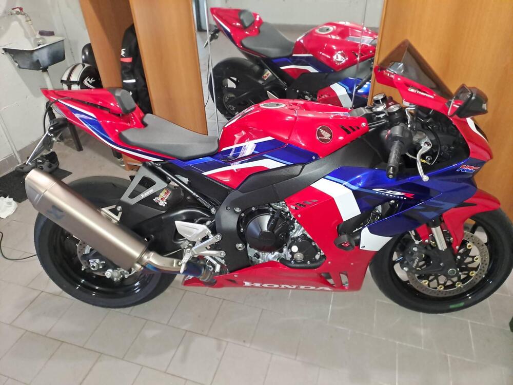 Honda CBR 1000 RR-R Fireblade (2020 - 21)
