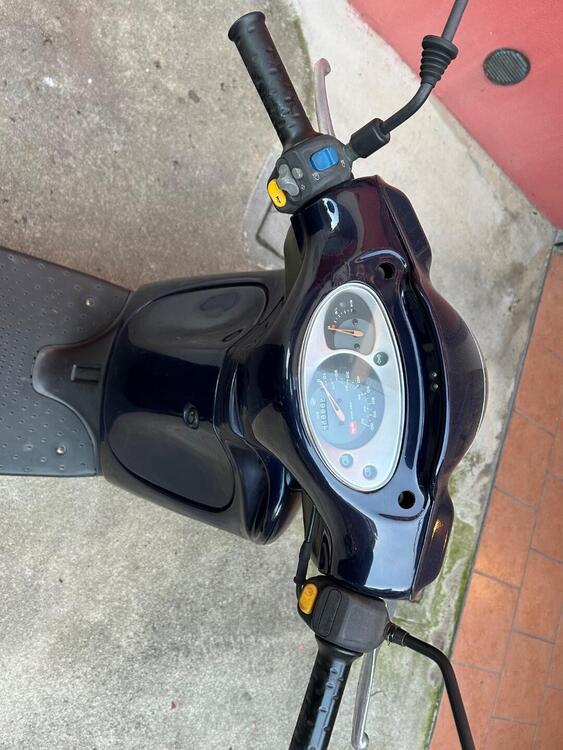 Aprilia Scarabeo 50 2t (2008 - 17) (4)