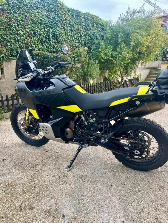 Husqvarna Norden 901 (2022 - 25) (4)