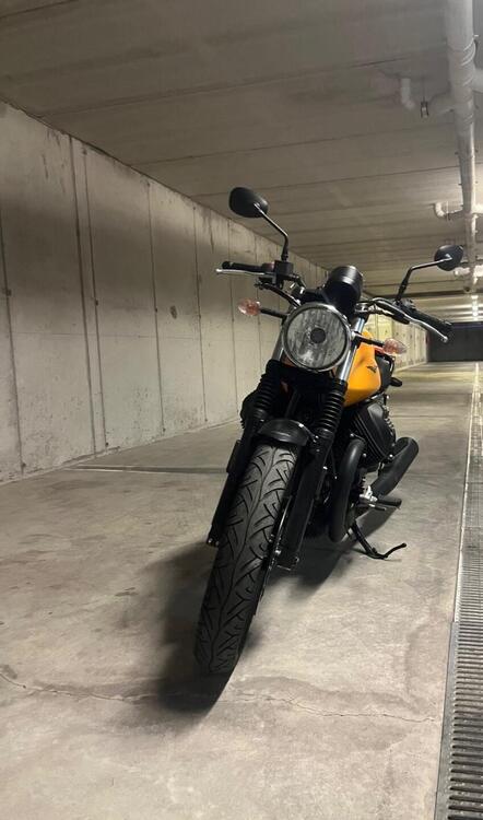 Moto Guzzi V7 III Stone (2017 - 20)