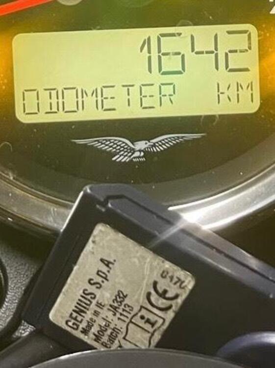 Moto Guzzi V7 III Stone (2017 - 20) (4)