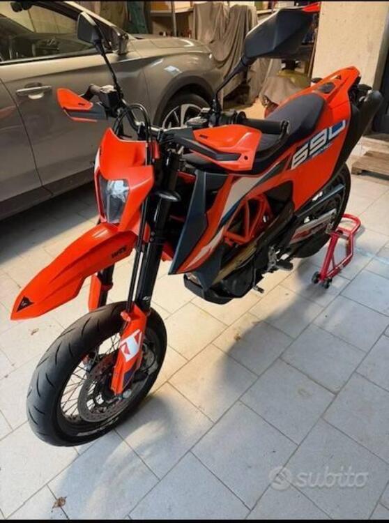 KTM 690 SMC R (2023 - 25) (2)