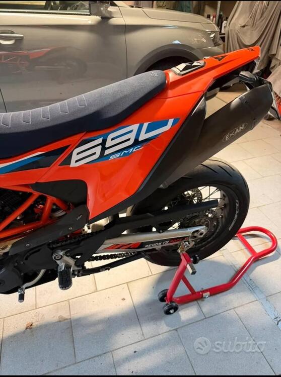 KTM 690 SMC R (2023 - 25) (4)