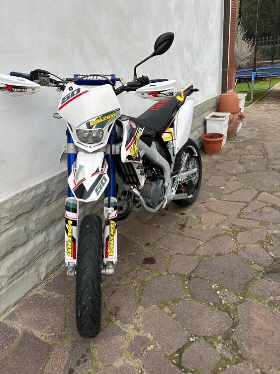 Valenti Racing SM 50 (2015 - 22) (4)