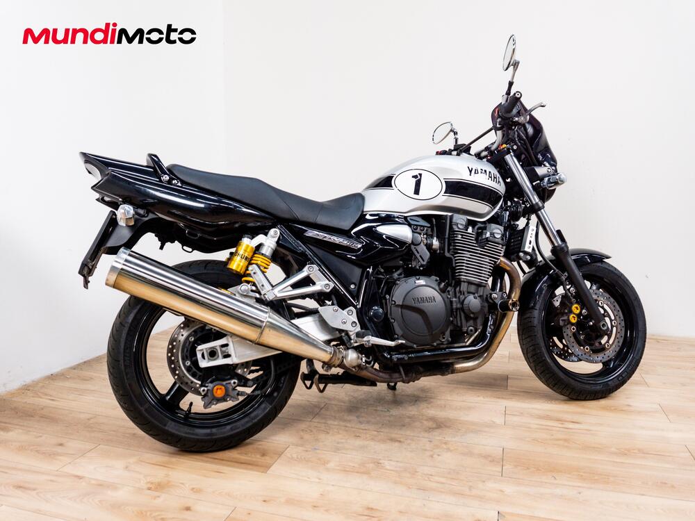 Yamaha XJR 1300 60th Anniversary (2015 - 16) (2)