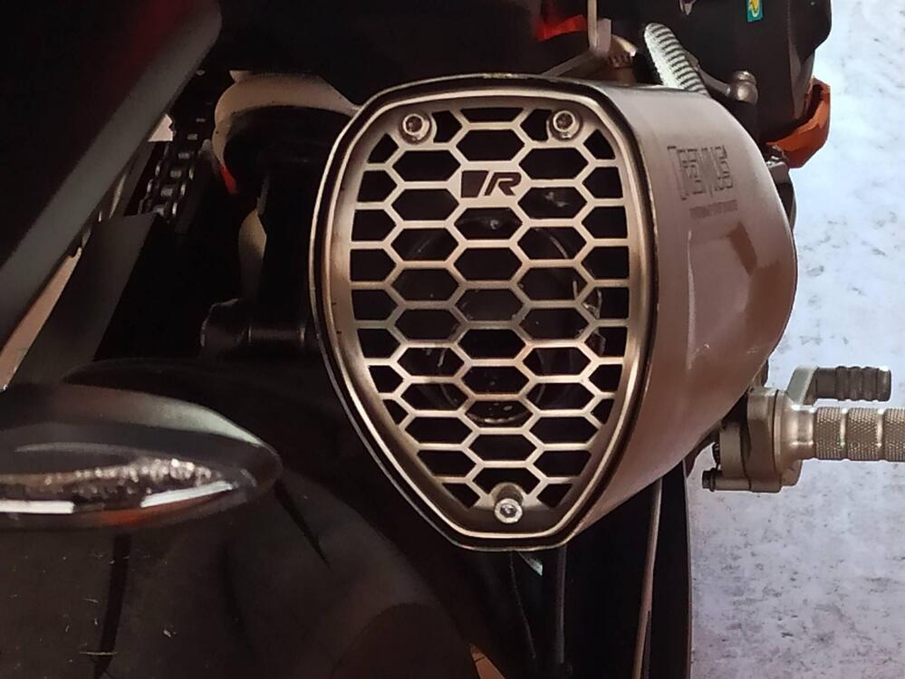 KTM 890 Duke R (2021) (4)