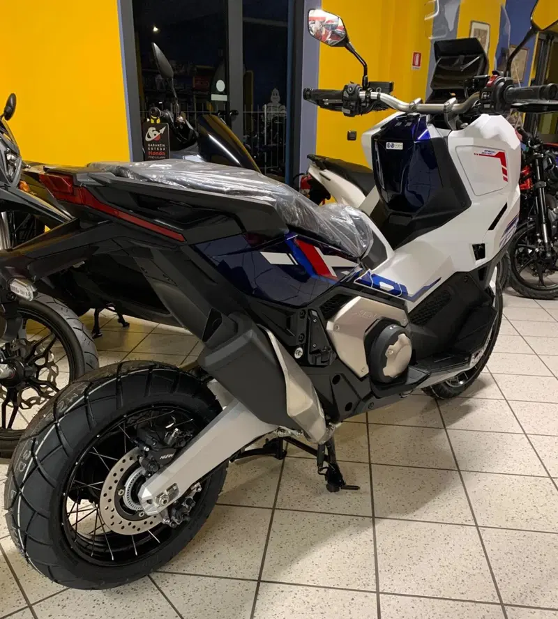 Honda X-ADV 750 Special Edition (2026) (2)