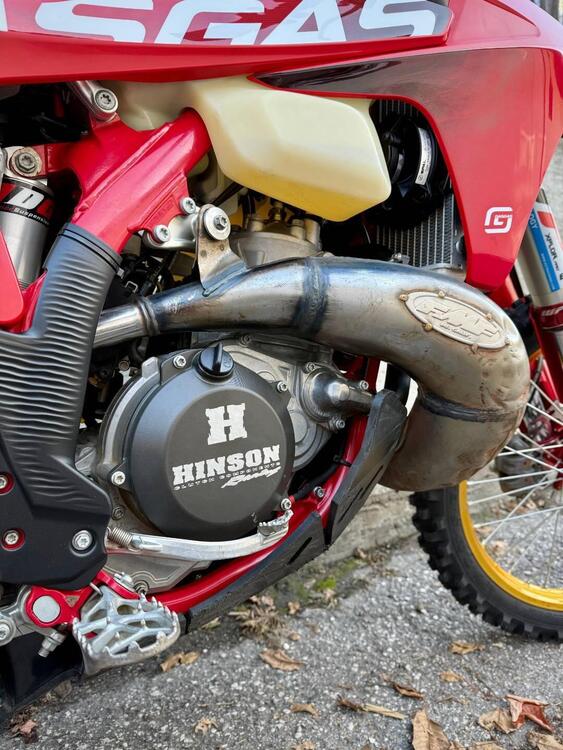 GASGAS EC 300 (2024) (2)