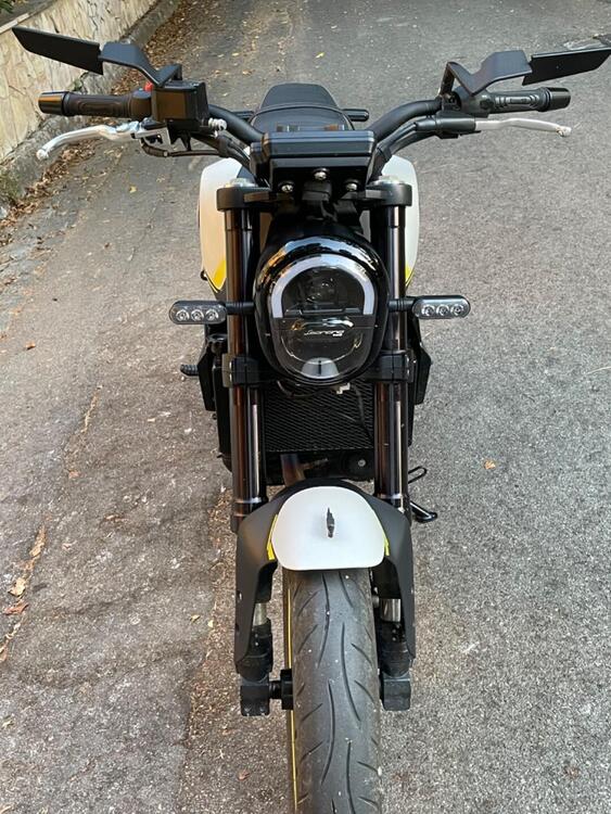 Benelli Leoncino 250 (2021 - 25) (3)