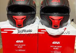 Vendo coppia caschi Givi modello X21