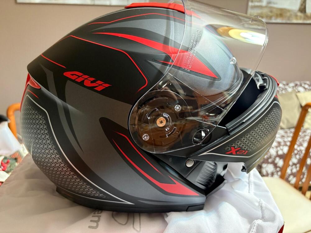 Vendo coppia caschi Givi modello X21 (3)