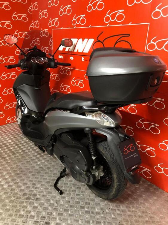 Piaggio Beverly 300 i.e. (2010 - 16) (4)