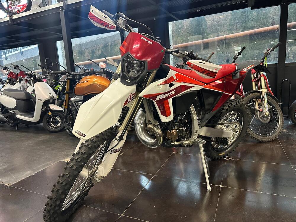 Fantic Motor XE 300 (2025) (2)