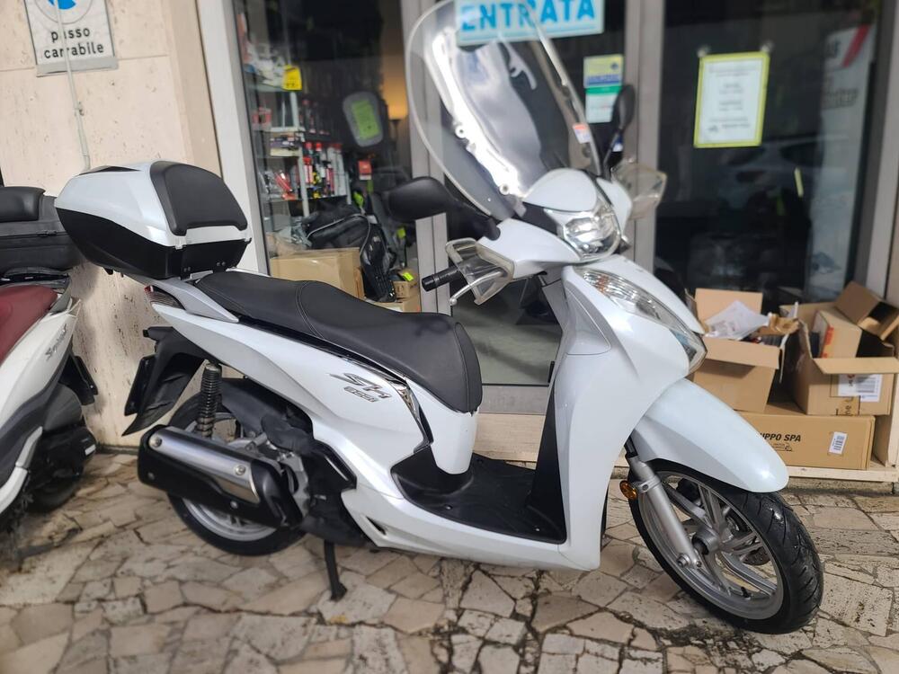 Honda SH 300 i ABS (2016 - 20) (3)