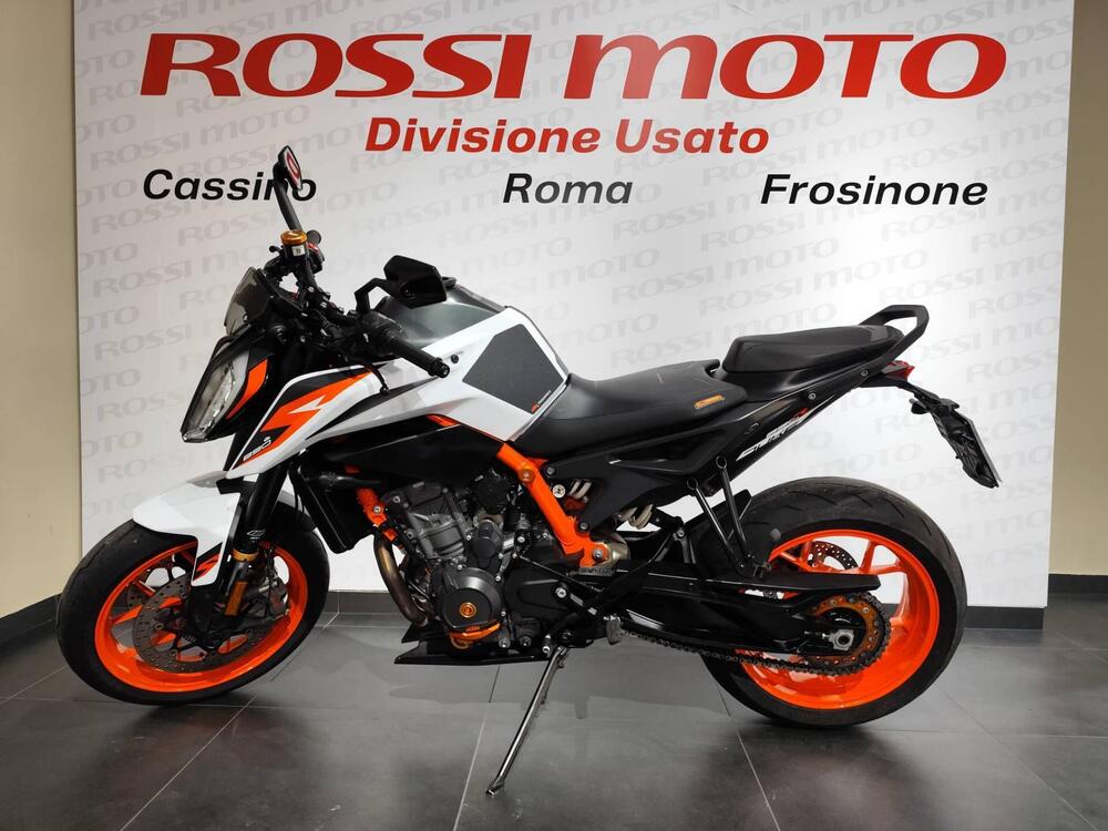 KTM 890 Duke R (2021)