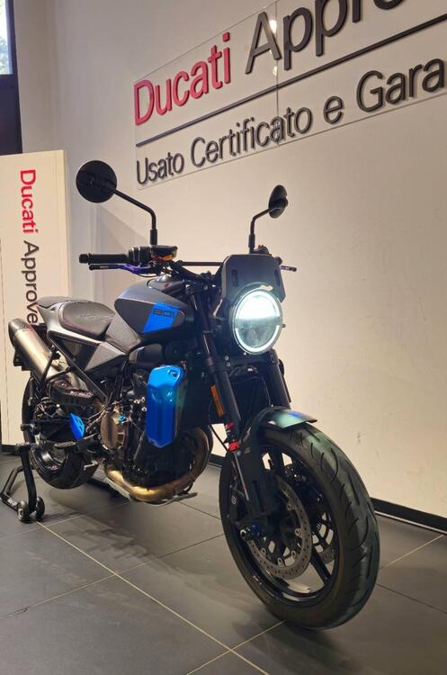 Husqvarna Svartpilen 801 (2024 - 25) (3)