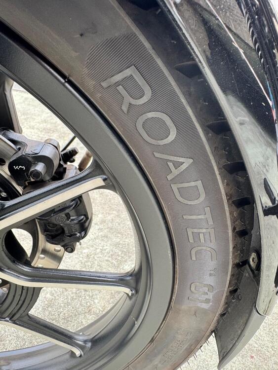 Royal Enfield Meteor 350 Supernova (2021 - 25) (4)