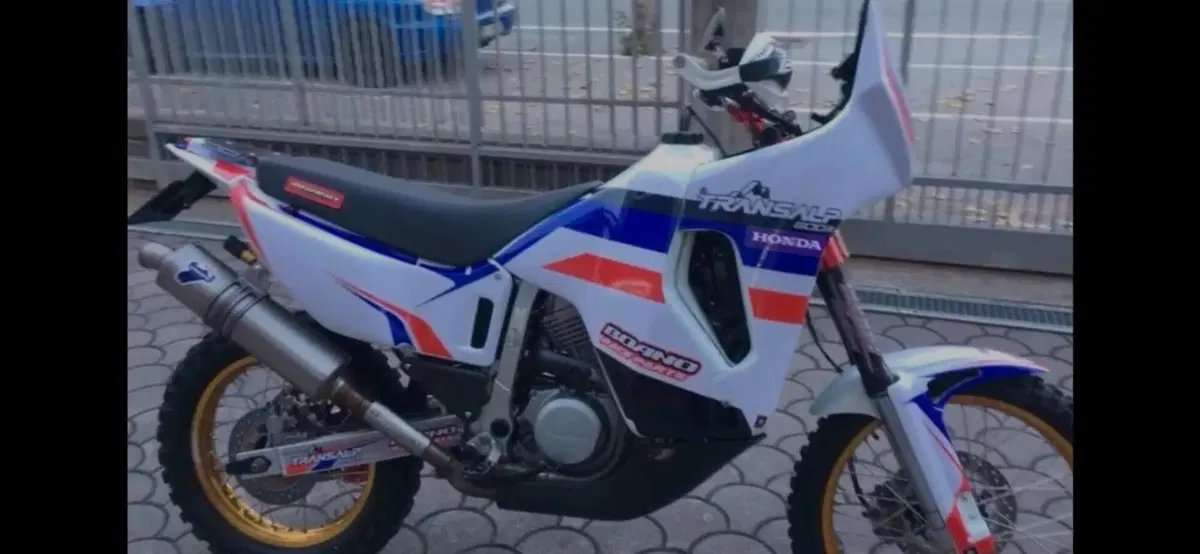 Honda Transalp XL 600V (1987 - 90) (4)