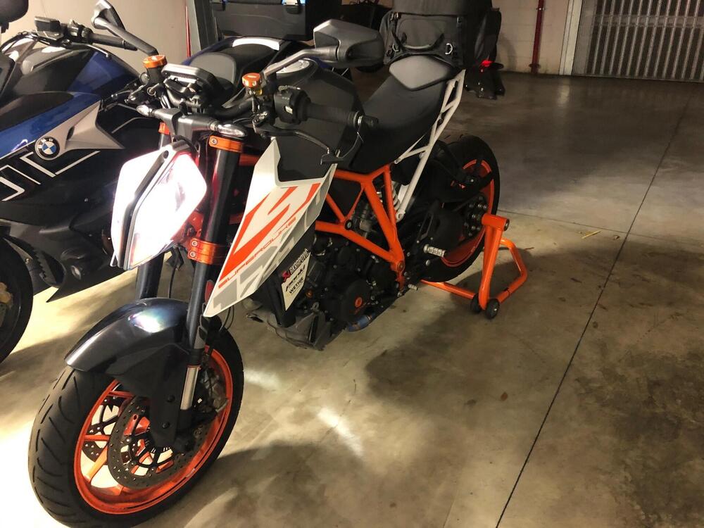 KTM 1290 Super Duke R (2019) (2)