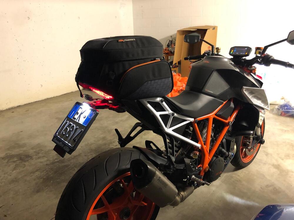 KTM 1290 Super Duke R (2019) (3)