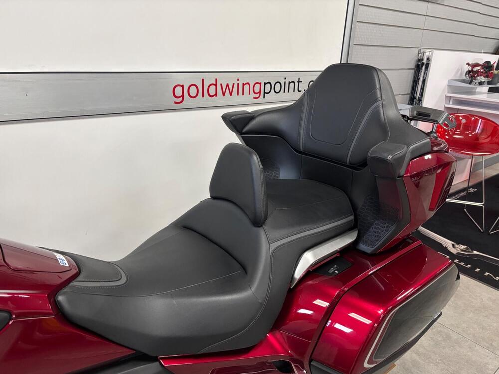 Honda GL 1800 Gold Wing Tour DTC (2018 - 20) (4)