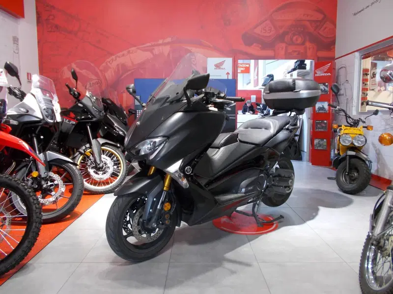 Yamaha T-Max 530 SX (2017 - 19) (2)