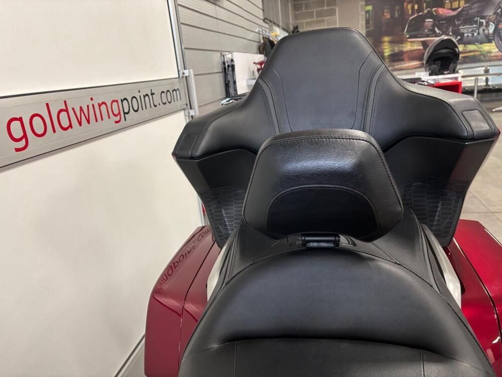 Honda GL 1800 Gold Wing Tour DTC (2018 - 20) (3)