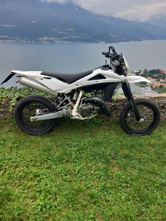 Husqvarna SMS 125 4 (2010 - 12) (2)