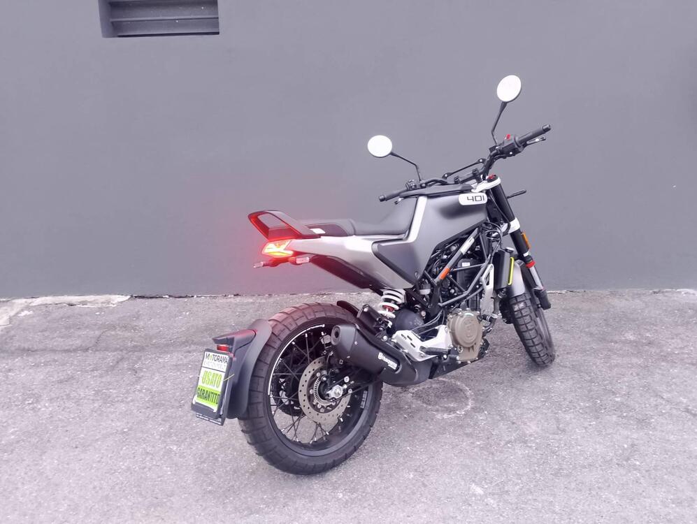 Husqvarna Svartpilen 401 (2021 - 23) (4)