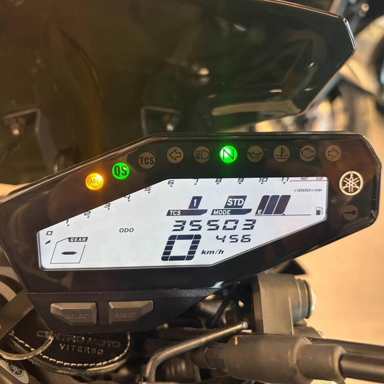 Yamaha MT-09 (2017 - 20) (4)