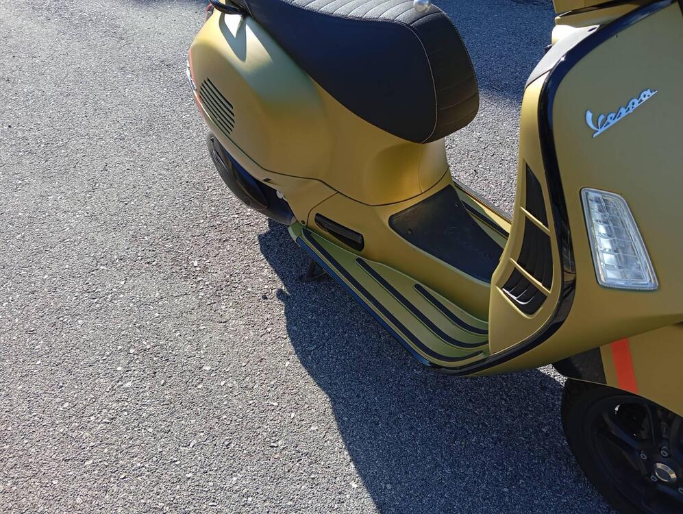 Vespa GTS 300 Super Sport (2023 - 24) (2)