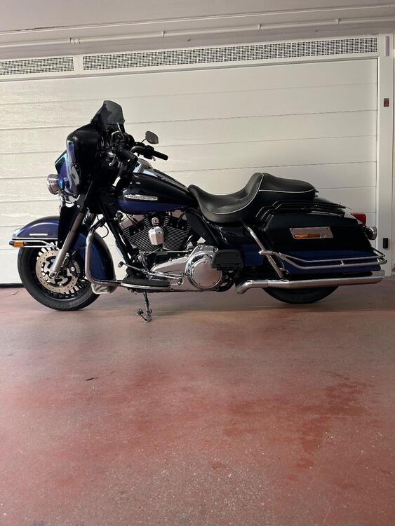 Harley-Davidson 1690 Electra Glide Ultra Limited (2010 - 13) - FLHTK (3)