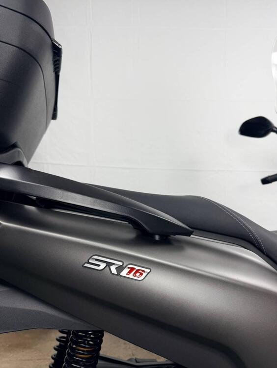 Voge Sfida SR16 200 (2025) (4)