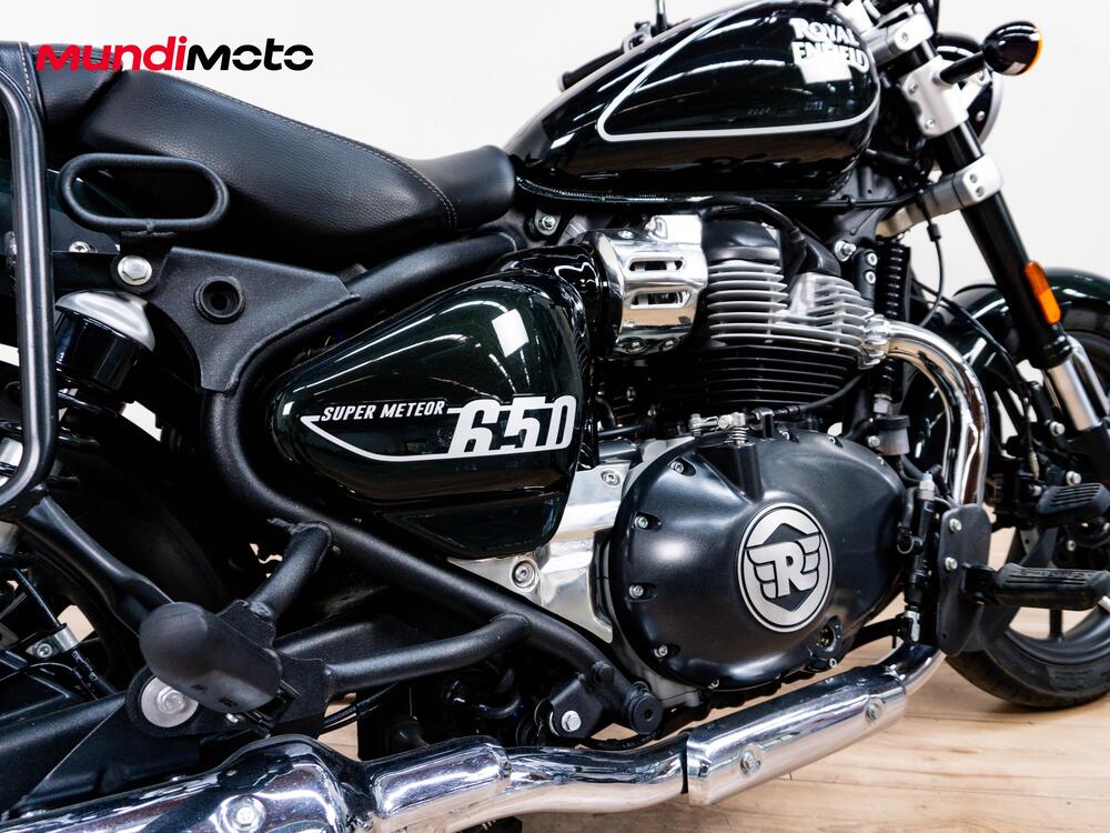 Royal Enfield Super Meteor 650 (2023 - 25) (4)