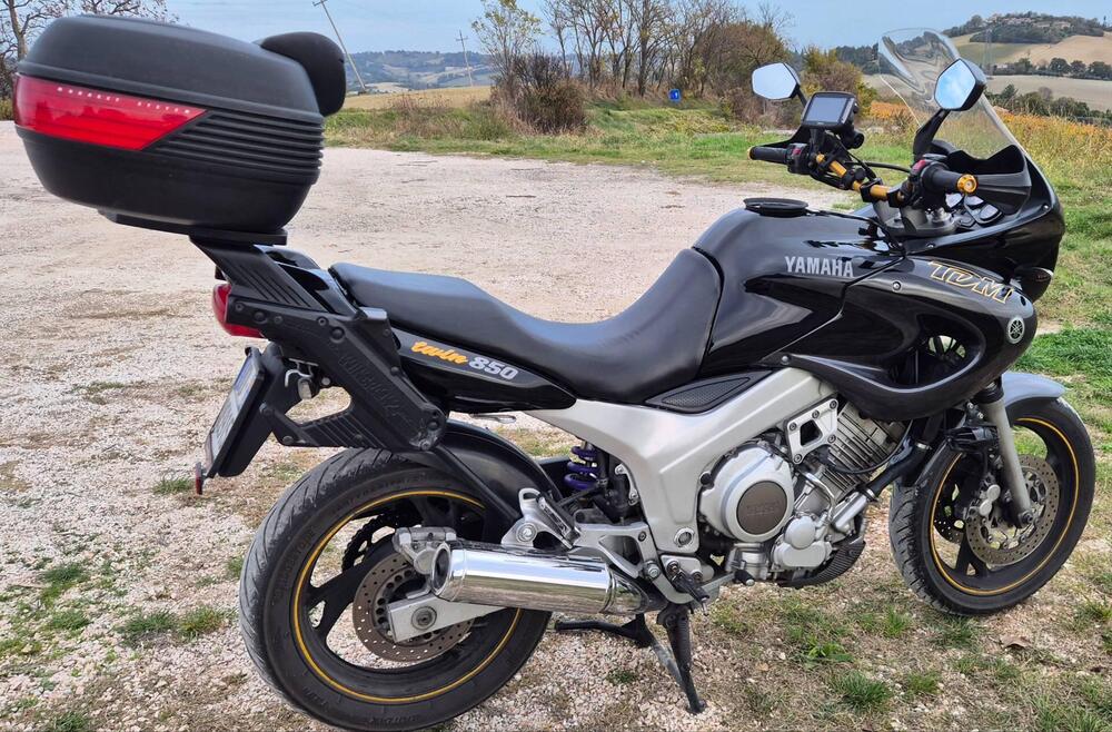 Yamaha TDM 850 (1996 - 01) (2)