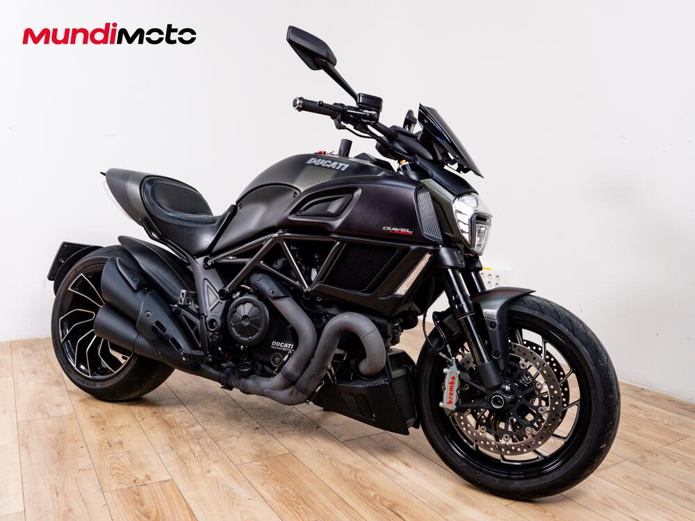 Ducati Diavel 1200 Carbon (2014 - 16) (2)