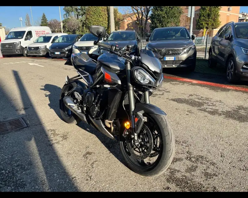 Triumph Street Triple 765 RS (2023 - 26) (3)