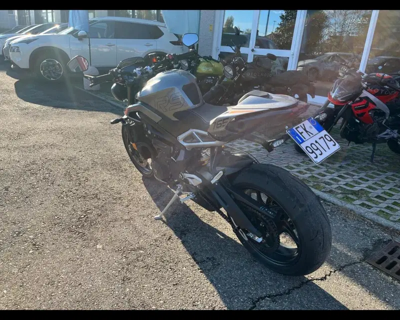 Triumph Street Triple 765 RS (2023 - 26) (7)